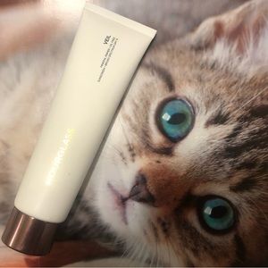 Hourglass Veil mineral primer • oil free • sunscreen • broad spectrum SPF 15